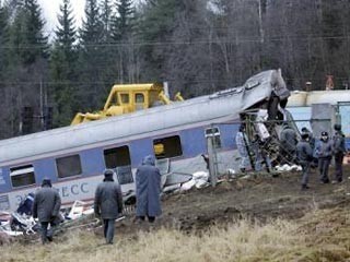 В России взорван поезд: около 40 человек погибли (дополнено)