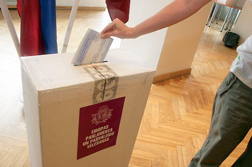 Прокуратура предъявила обвинение в подкупе голосов на выборах в Елгавскую думу
