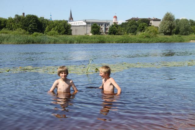 Вода в Лиелупе прогрелась до +26 градусов