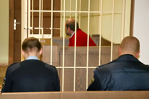 Елгавский маньяк признался еще в трех убийствах; адвокат настаивает на дополнительной экспертизе