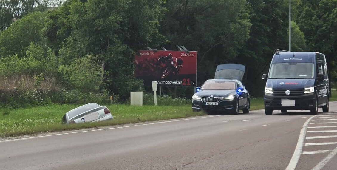 В Елгаве в канаву съехала 
